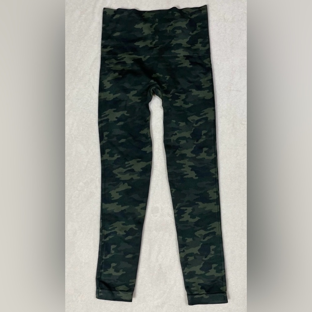 SPANX Look At Me Now Camp Leggings (M) - Picture 2 of 5
